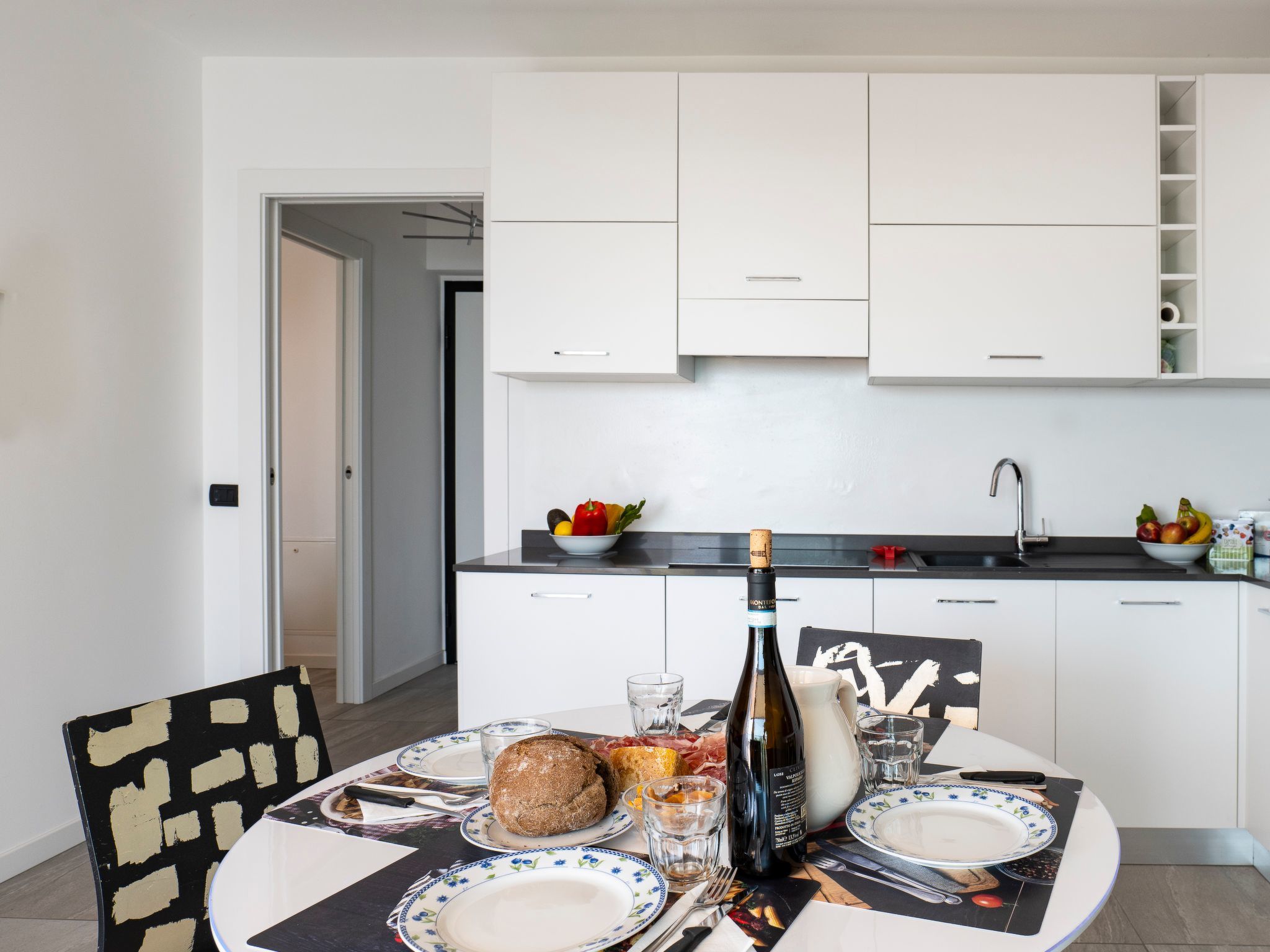 Lights on the Lake Zweizimmerwohnung mit Terrasse und Pool-Binnen