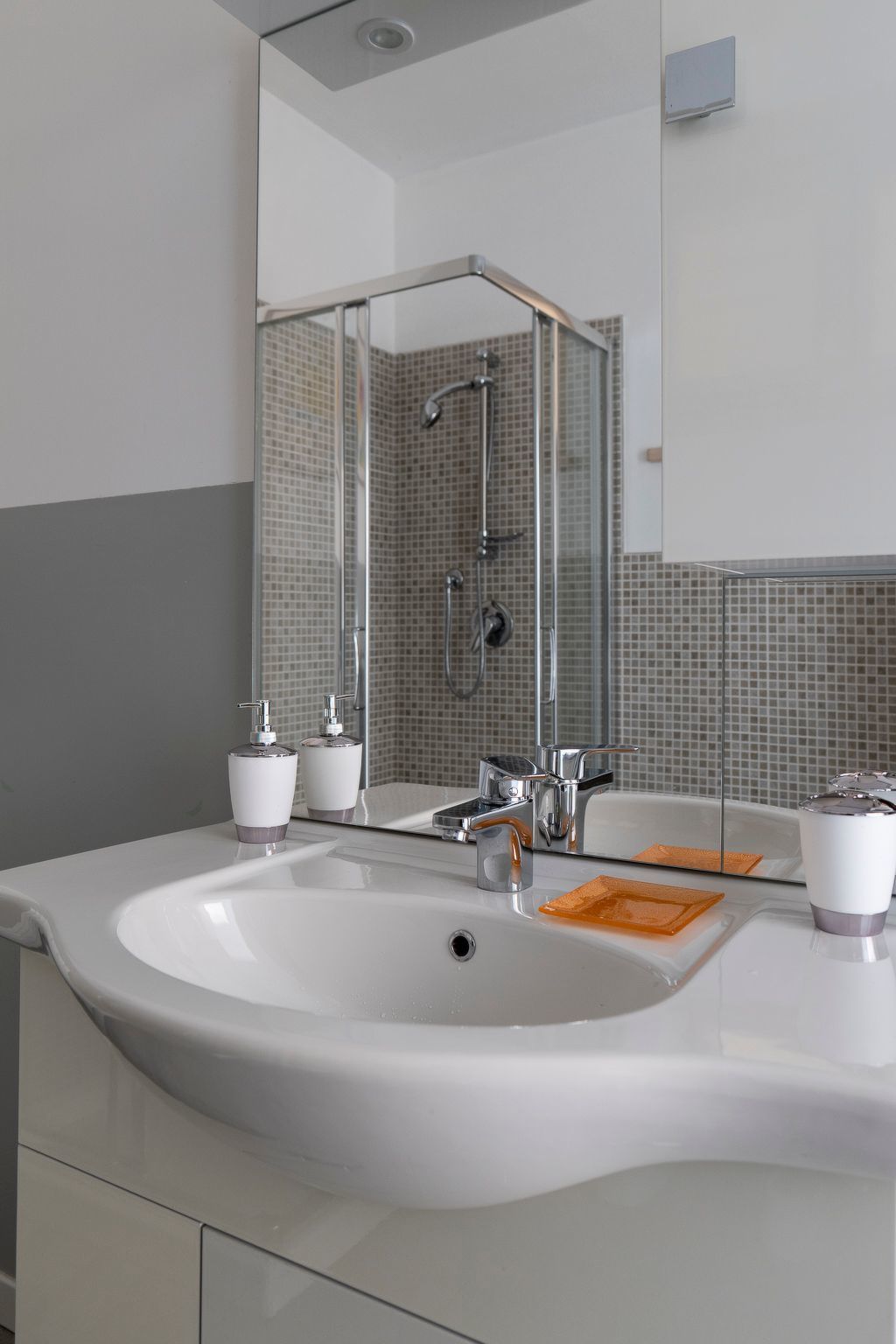 Lights on the Lake Zweizimmerwohnung mit Terrasse und Pool-Binnen