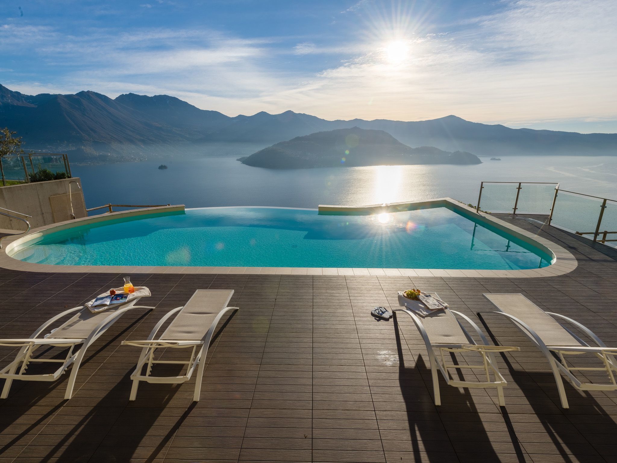 'Delfi' mit Pool-Binnen