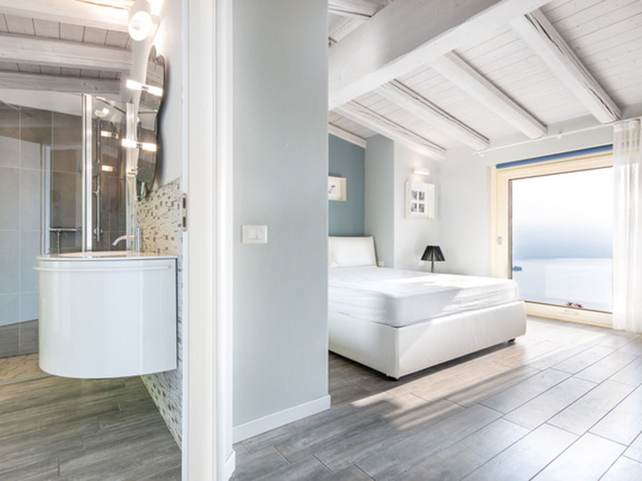 'Delfi' mit Pool-Binnen