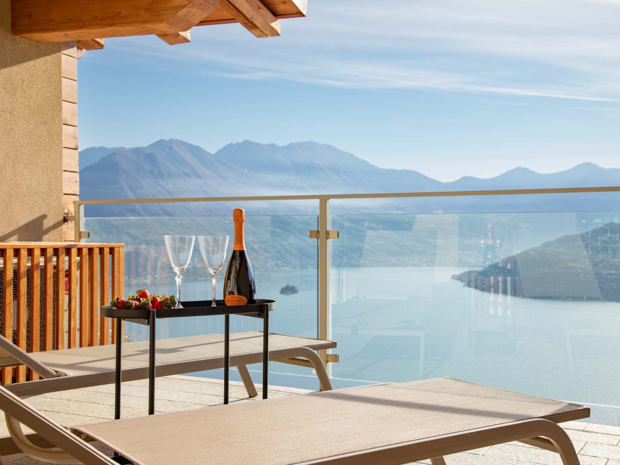 'Delfi' mit Pool-Binnen