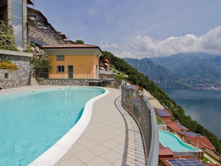 Beatrice - Haus Mit Pool Und Terrasse Am Iseosee - Iseo
