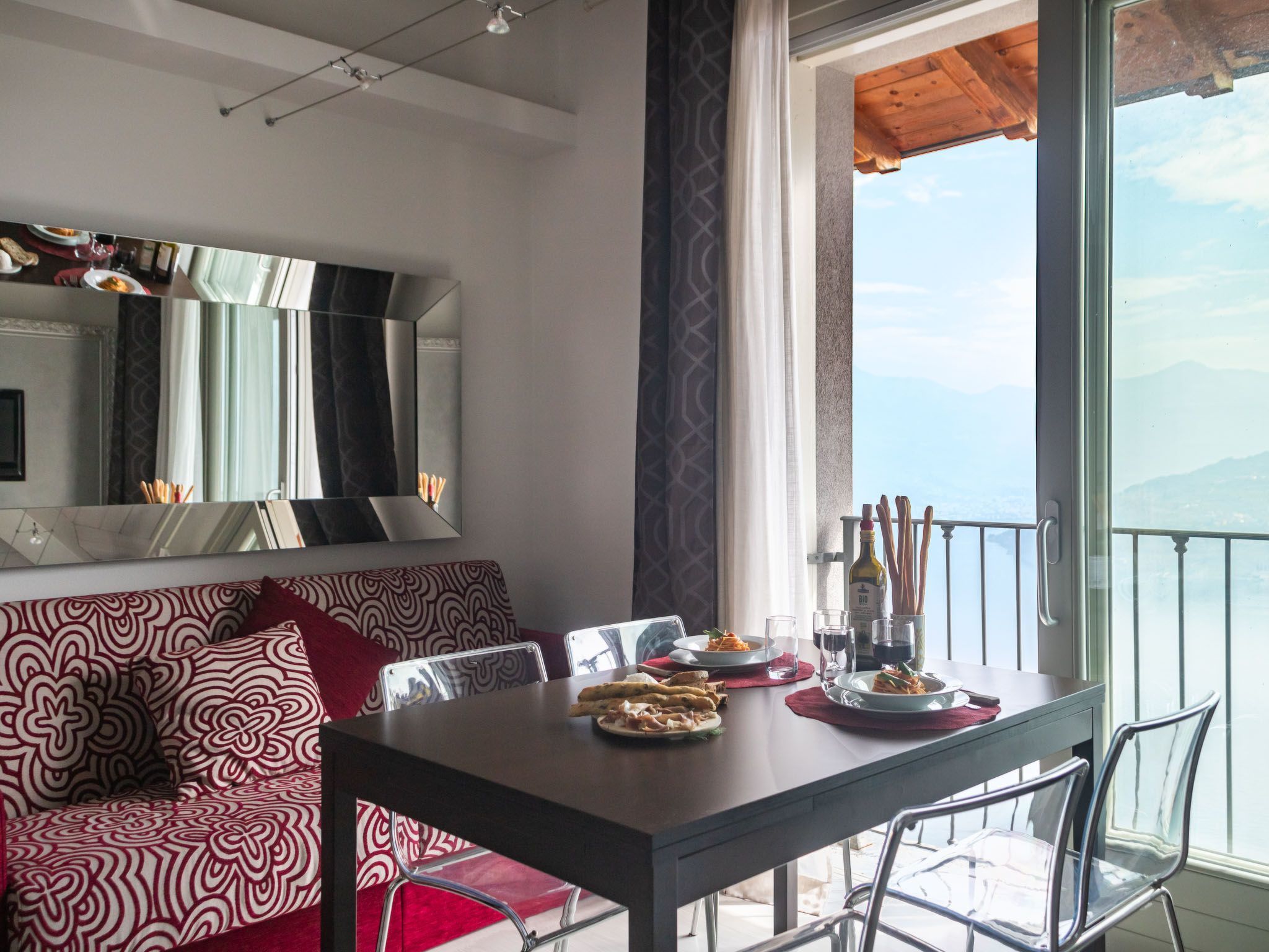 Beatrice - Haus mit Pool und Terrasse am Iseosee-Drinnen