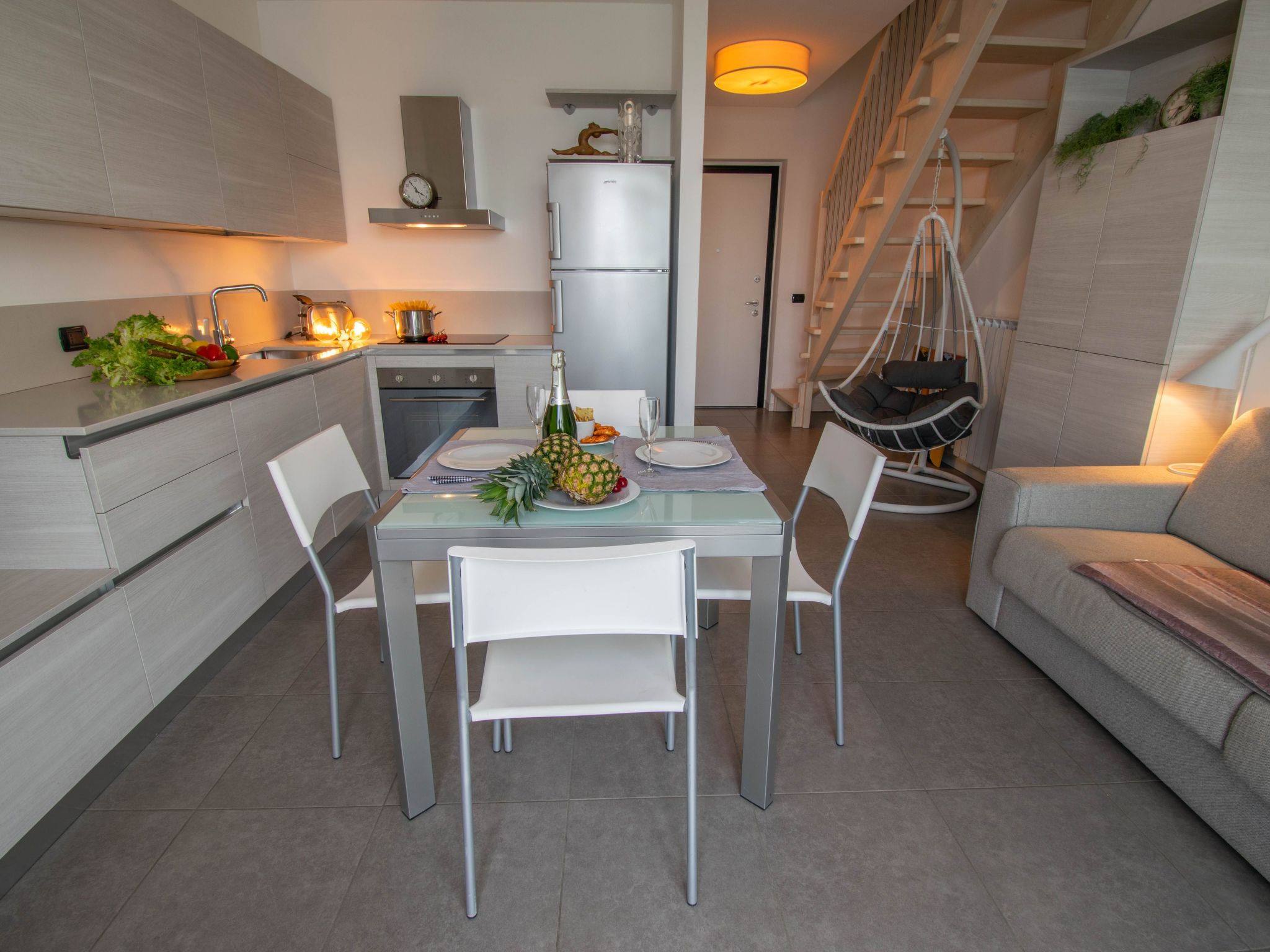 Terrazza a Lago - Dreizimmerwohnung mit Terrasse und Schwimmbad-Binnen