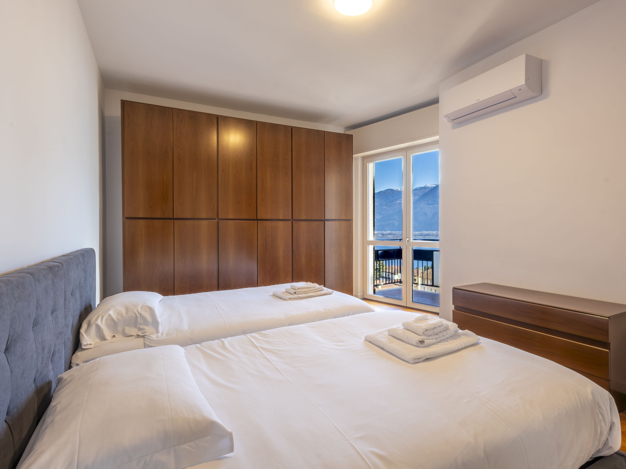 Lovere Balcony View-Binnen