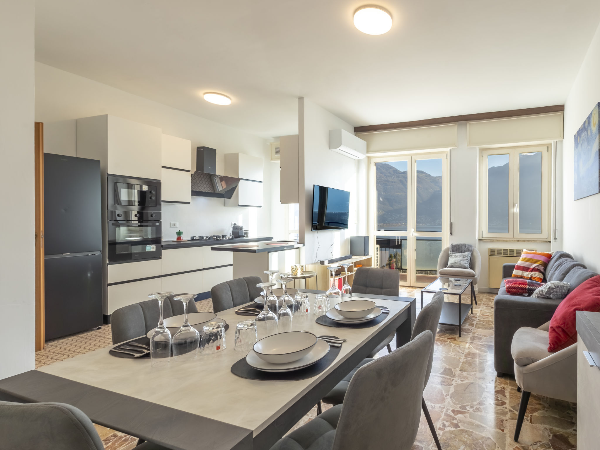 Lovere Balcony View-Binnen