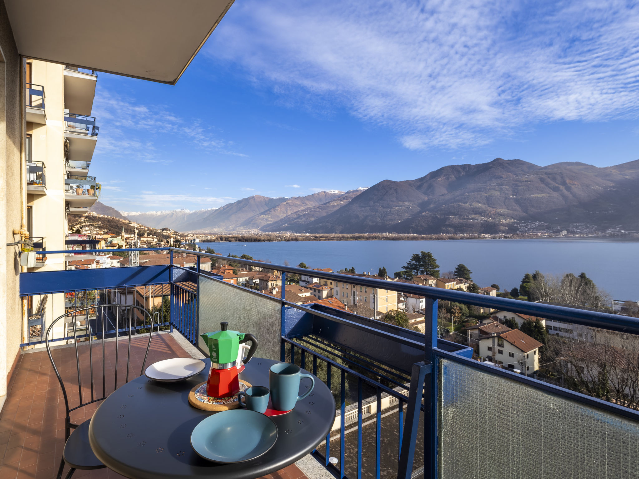 Lovere Balcony View-Buiten