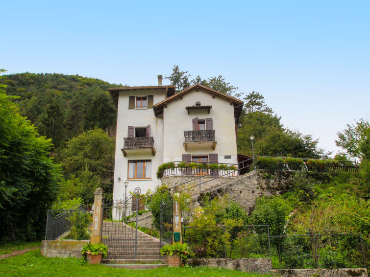 Bergzicht en rust bij vakantiehuis Gemma aan Lago di Ledro in Lago di Ledro