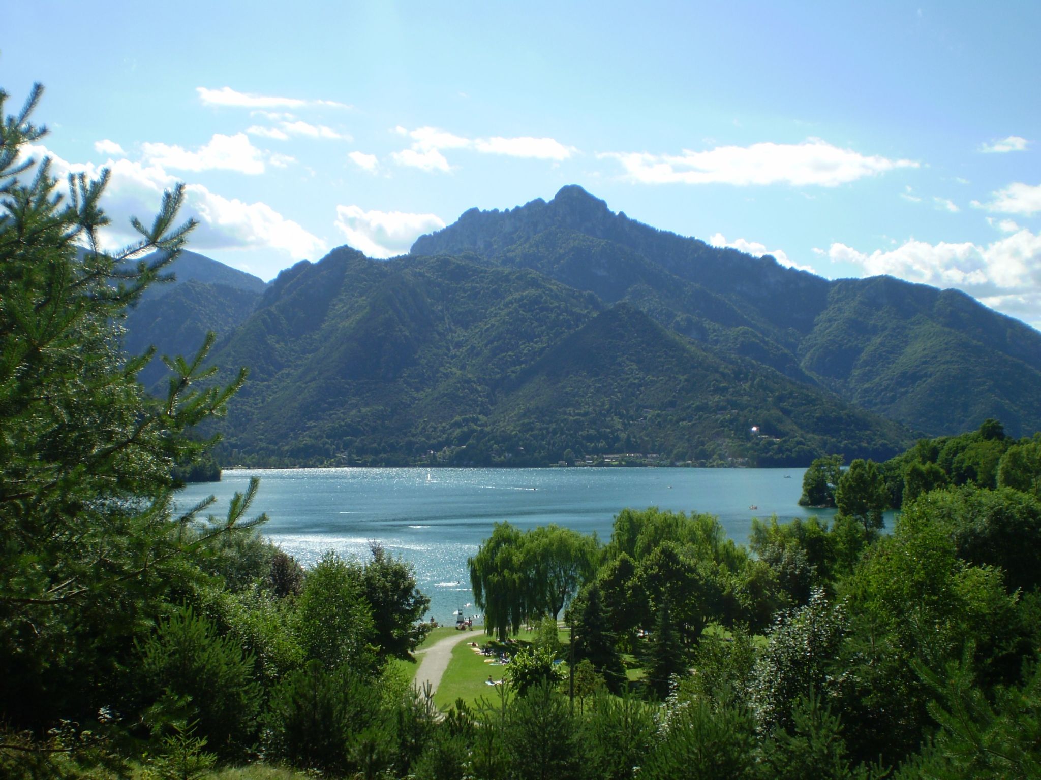 Wohnung mit Pool in der Nähe des Sees-Drinnen