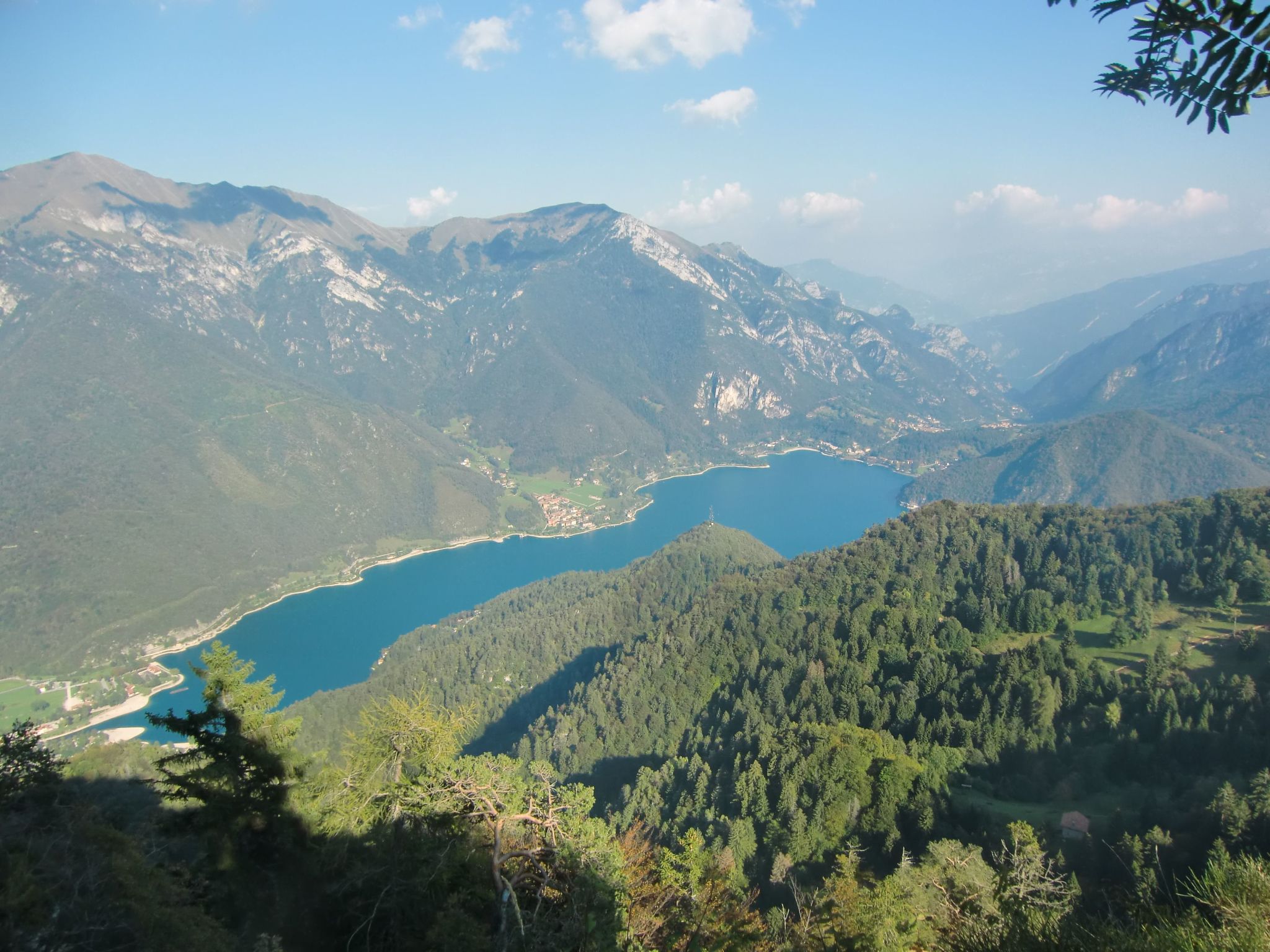 Wohnung mit Pool in der Nähe des Sees-Drinnen