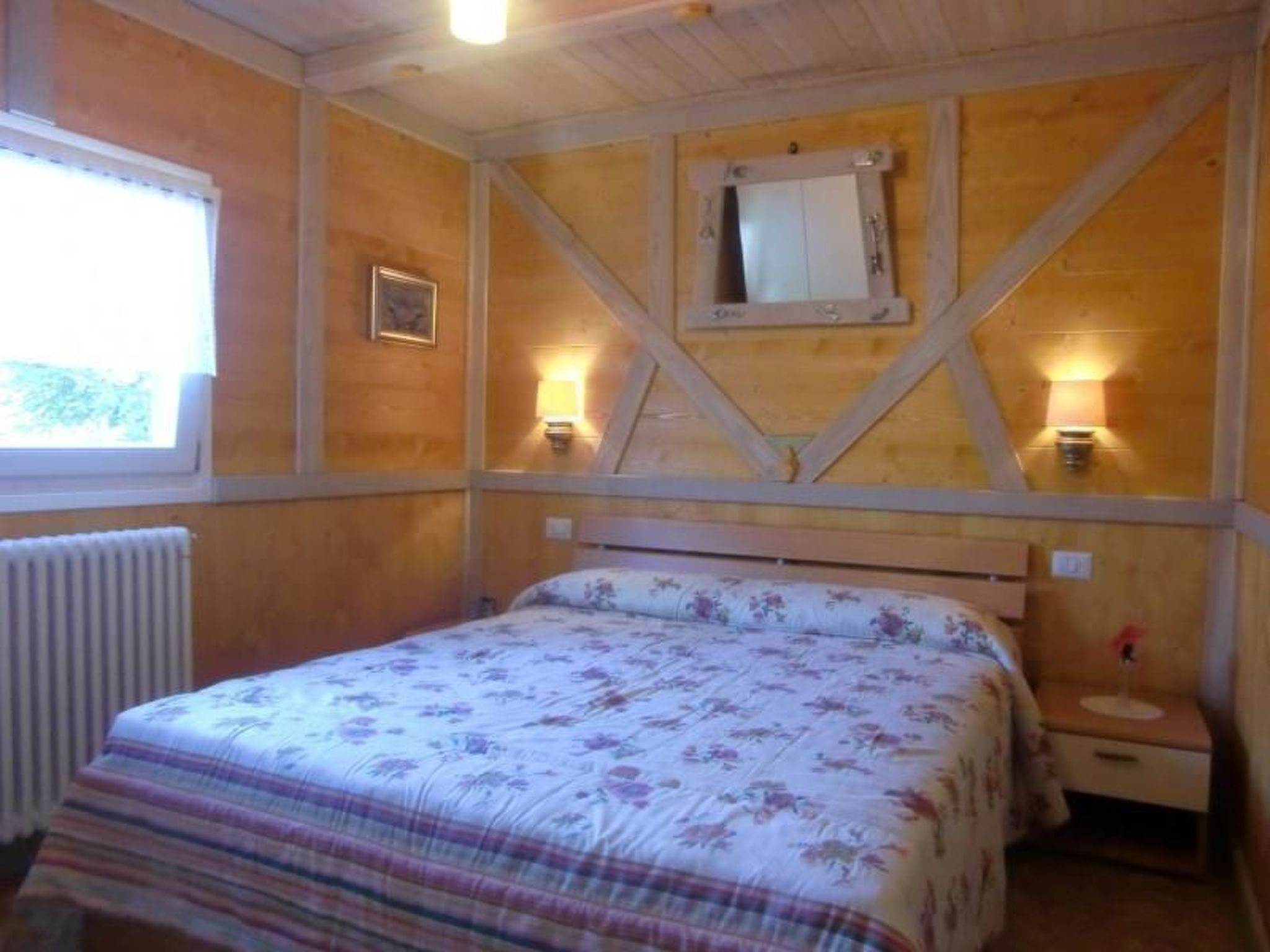 Freistehendes Haus mit eingezäuntem Privatgarten-Binnen