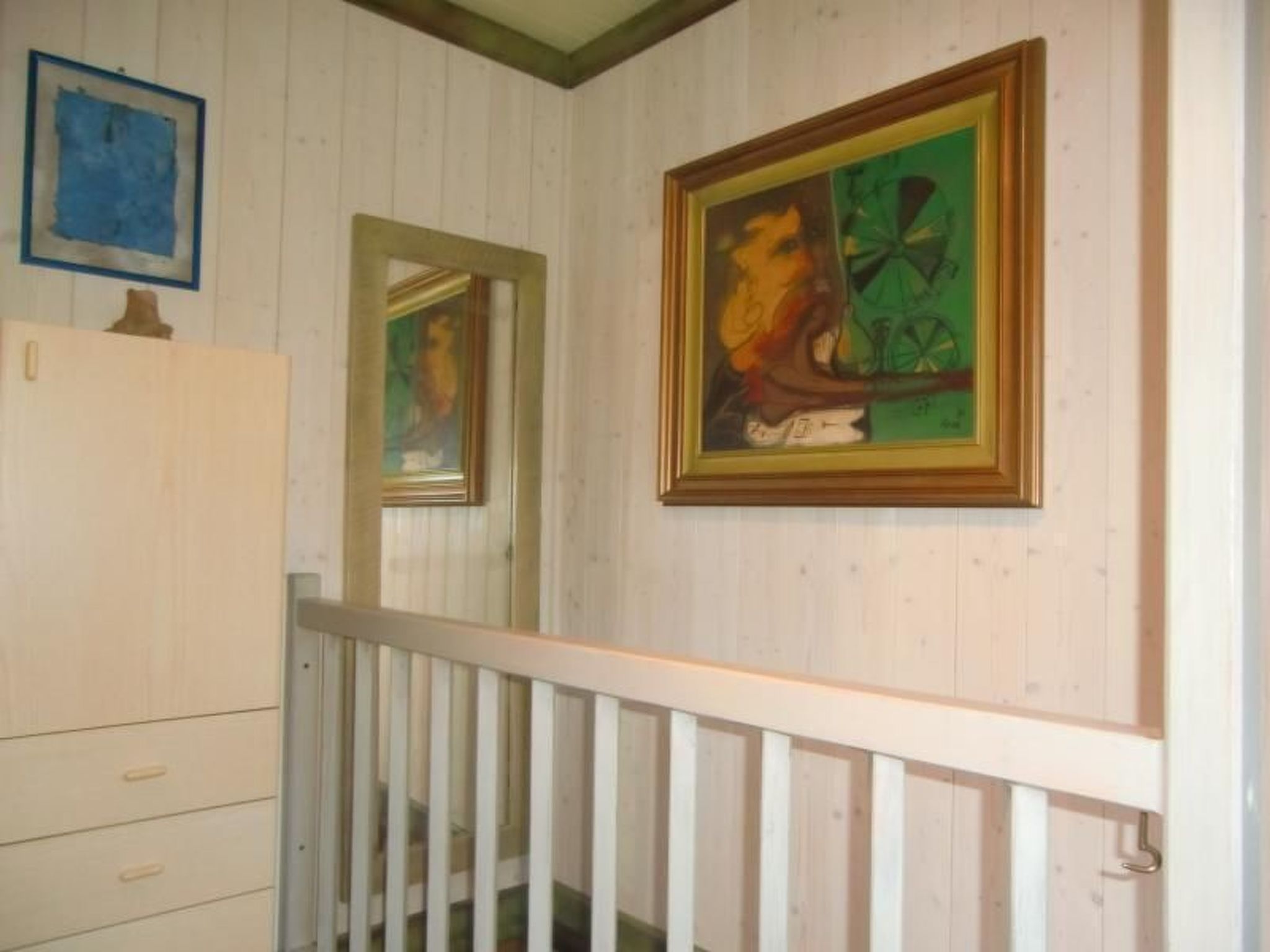 Freistehendes Haus mit eingezäuntem Privatgarten-Binnen