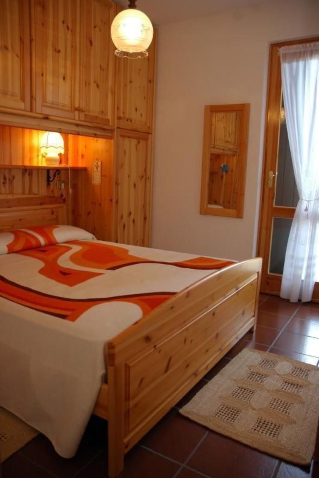 2-stöckige Wohnung mit privatem Garten-Binnen