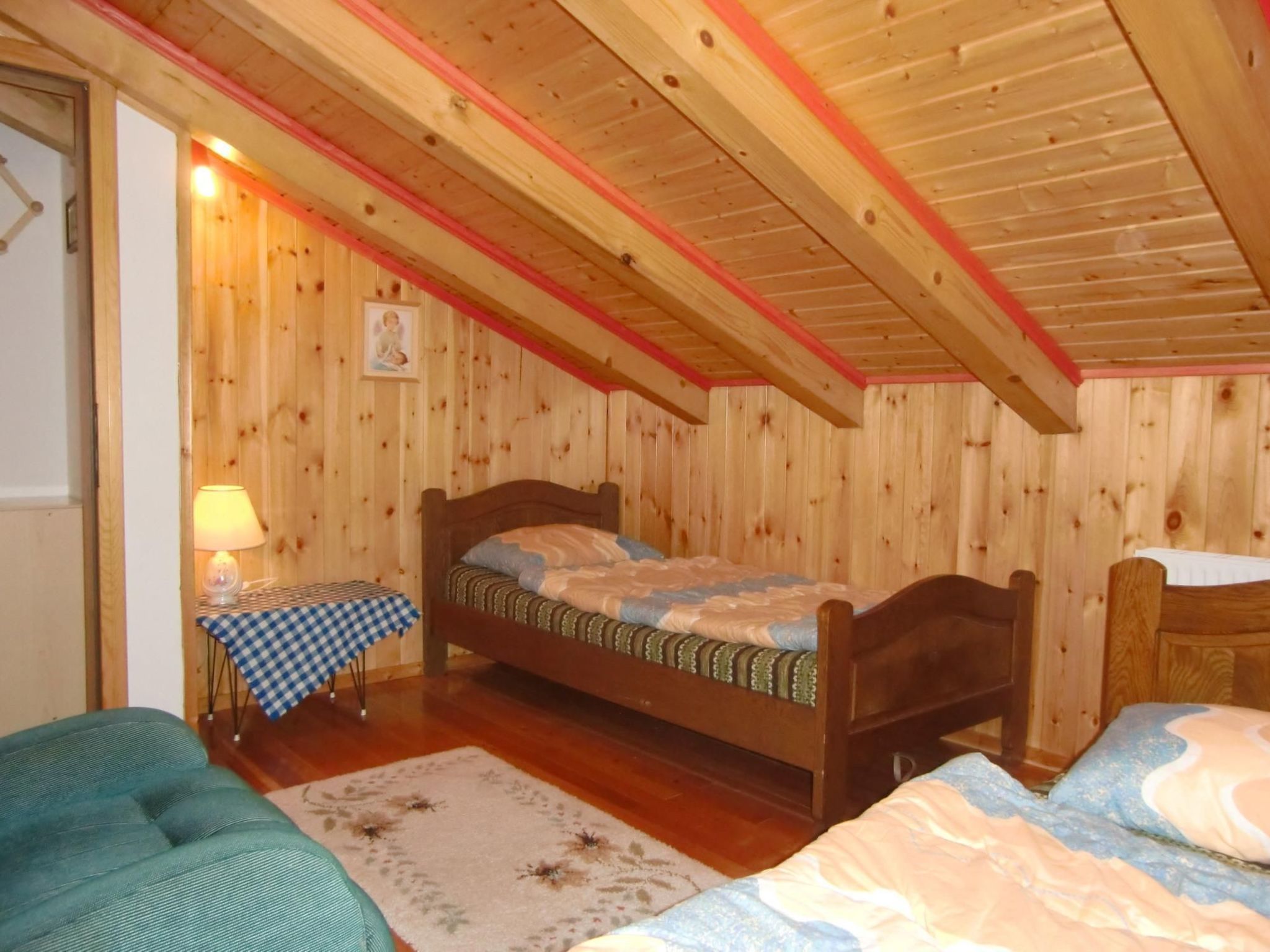 2-stöckige Wohnung mit privatem Gartenbereich-Binnen