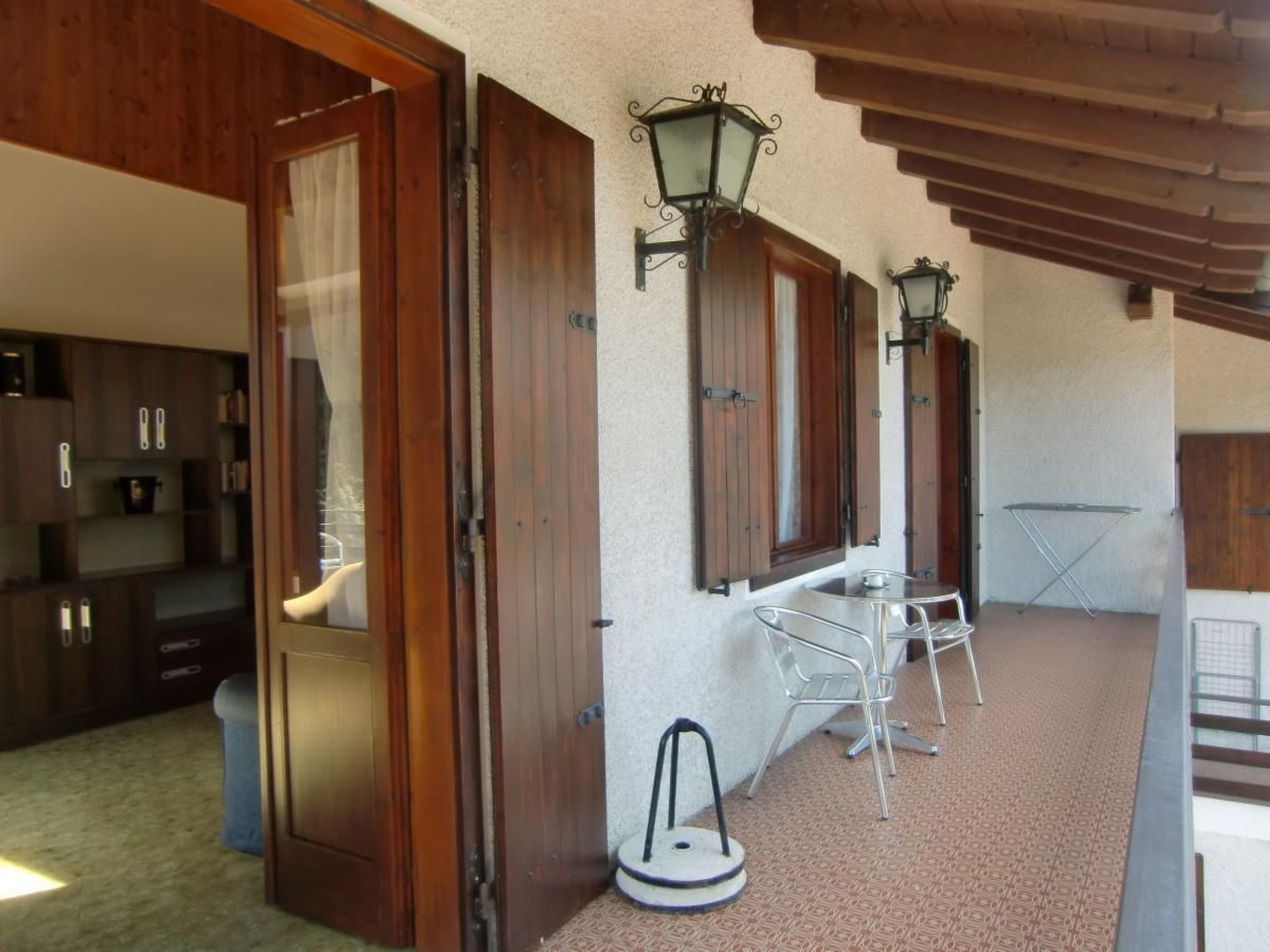 Wohnung im ersten Stock mit schönem Seeblick-Binnen