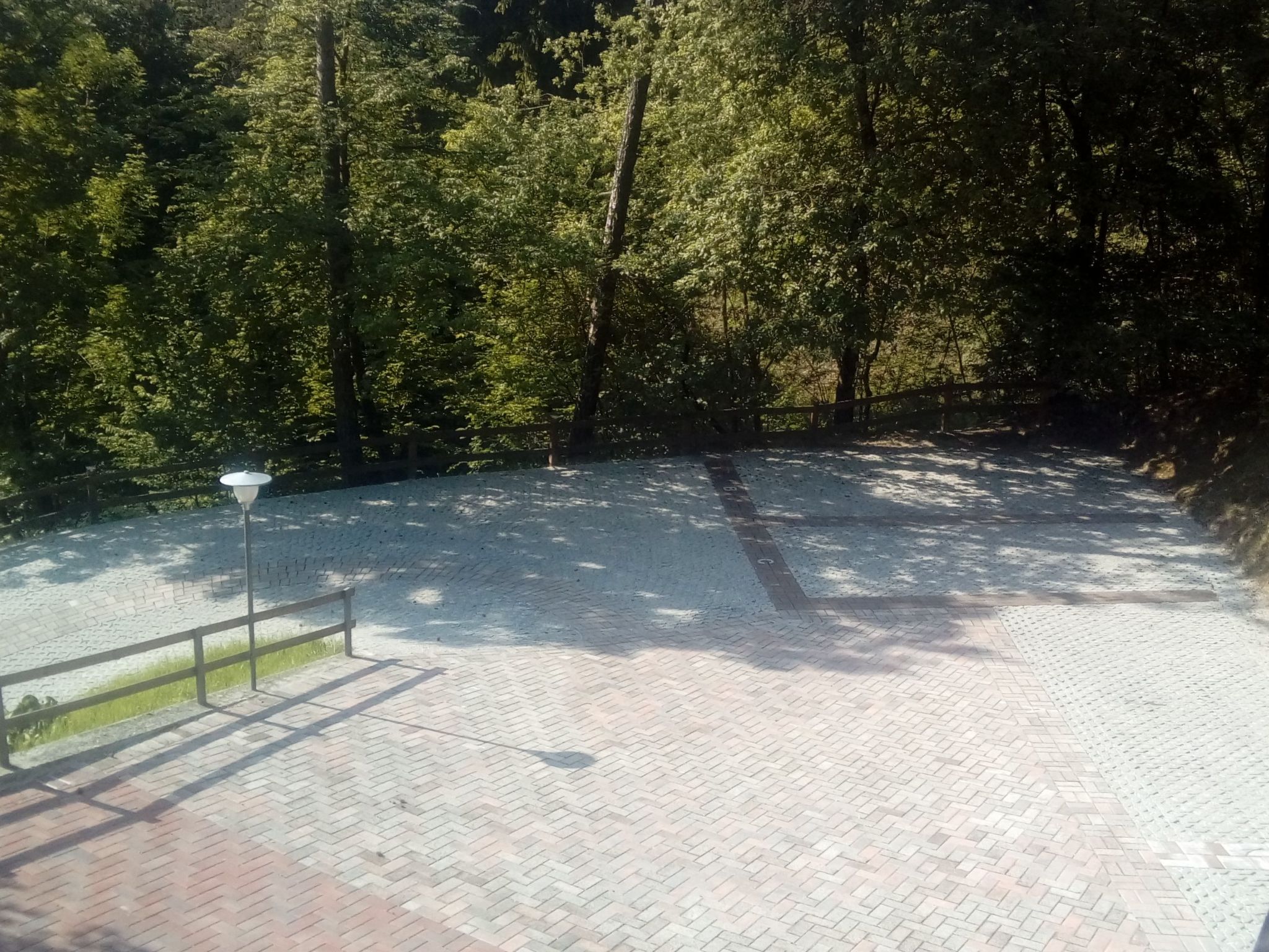 Wohnung im ersten Stock mit schönem Seeblick-Binnen