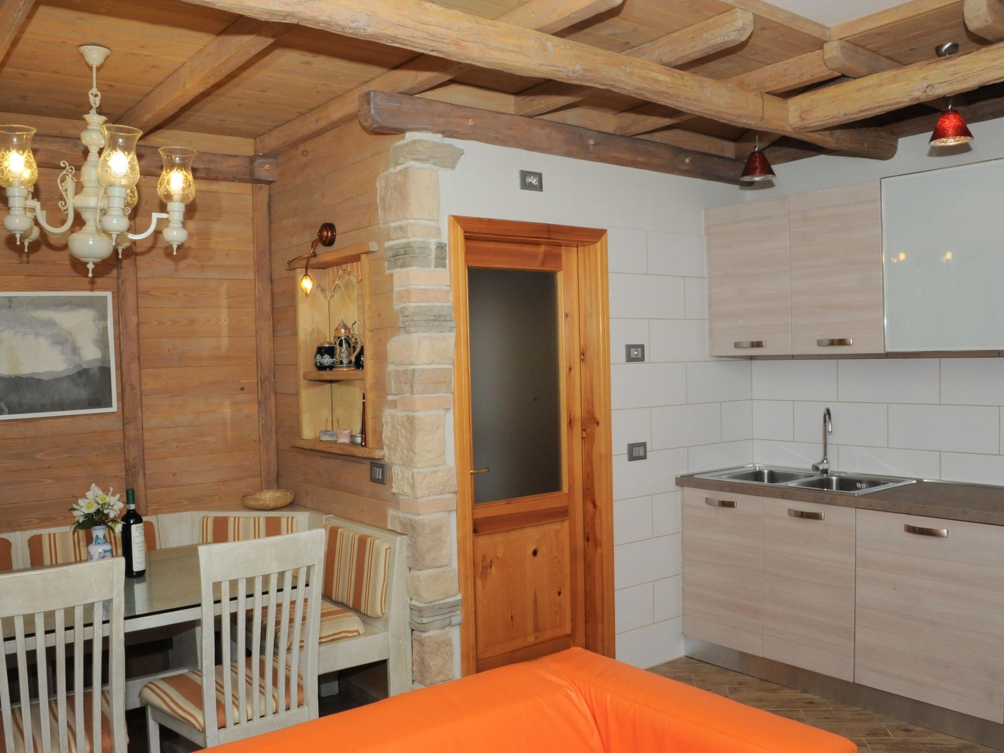 Erdgeschosswohnung mit privatem Garten-Dedans