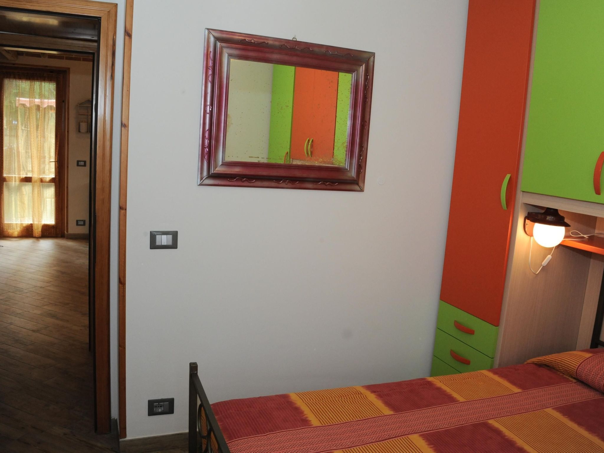 Erdgeschosswohnung mit privatem Garten-Dedans