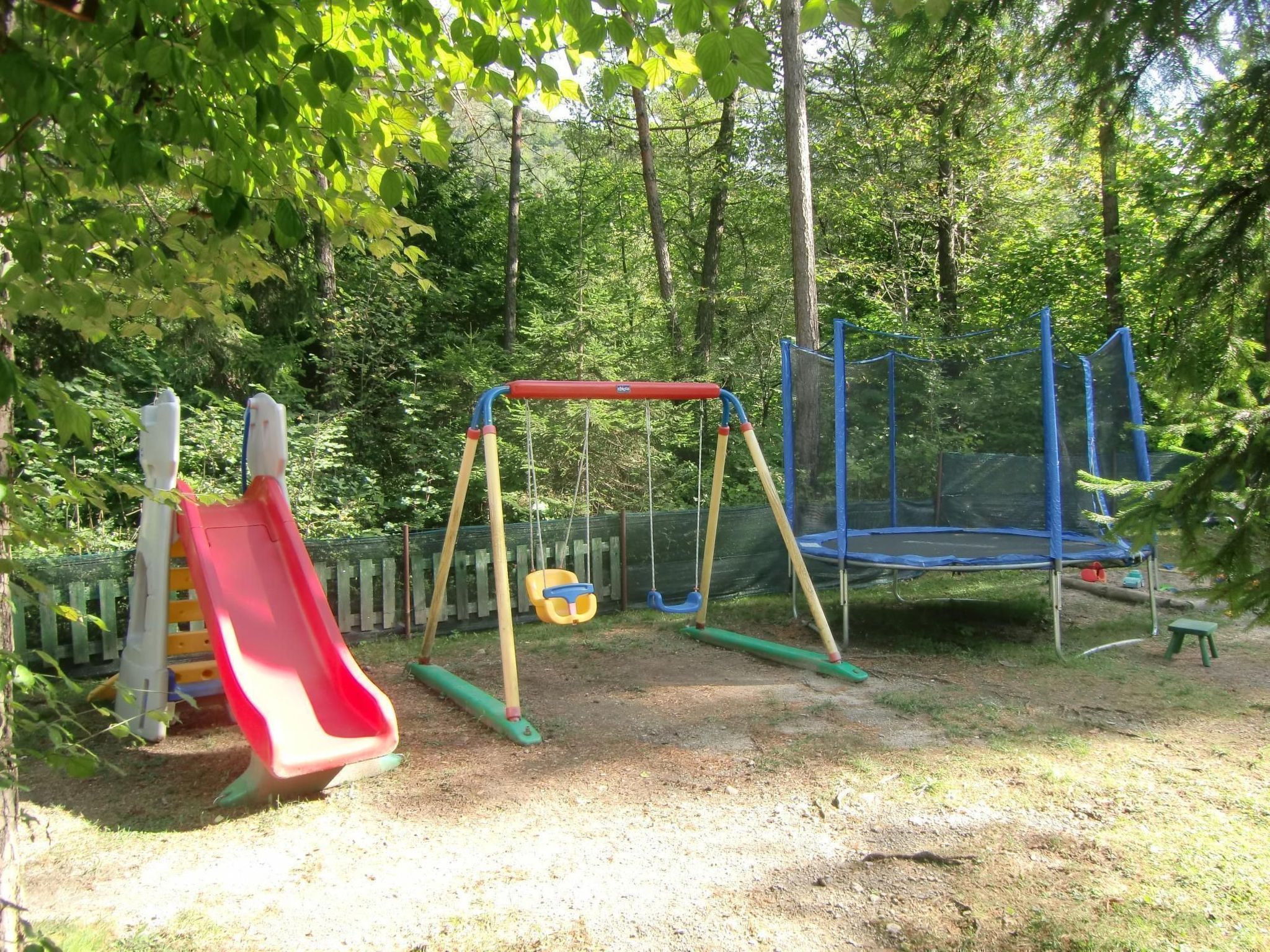 Erdgeschosswohnung mit privatem Garten-Dedans