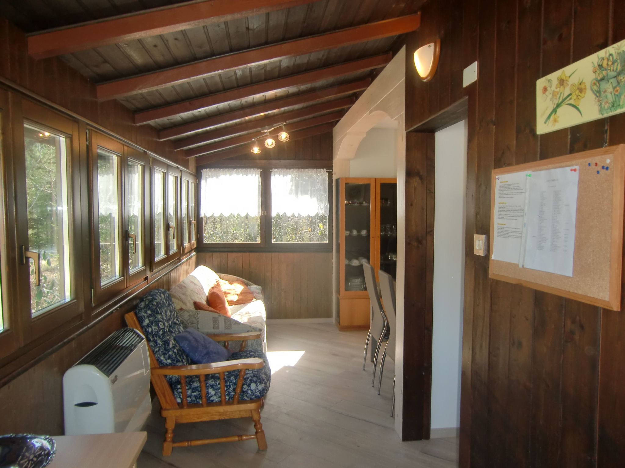 Freistehendes Haus mit Veranda mit Seeblick-Binnen