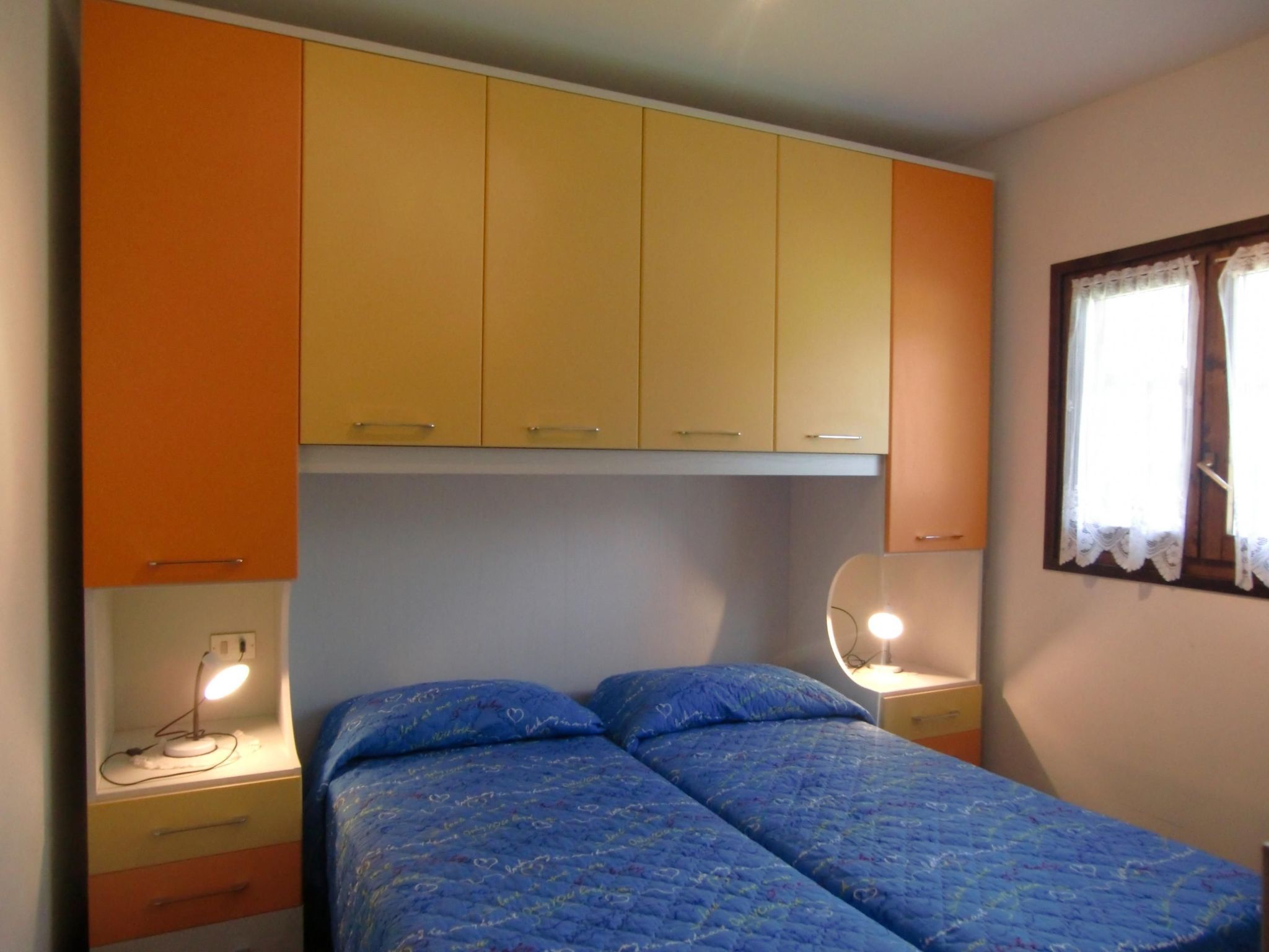 Freistehendes Haus mit Veranda mit Seeblick-Binnen