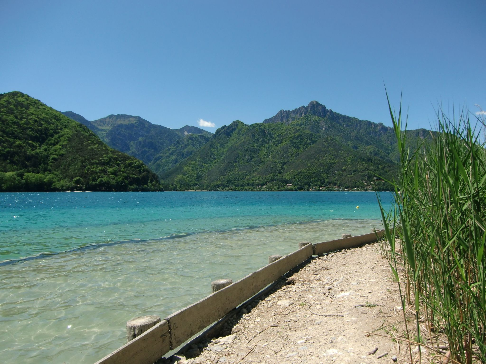 Erdgeschosswohnung mit möbliertem Garten-Binnen