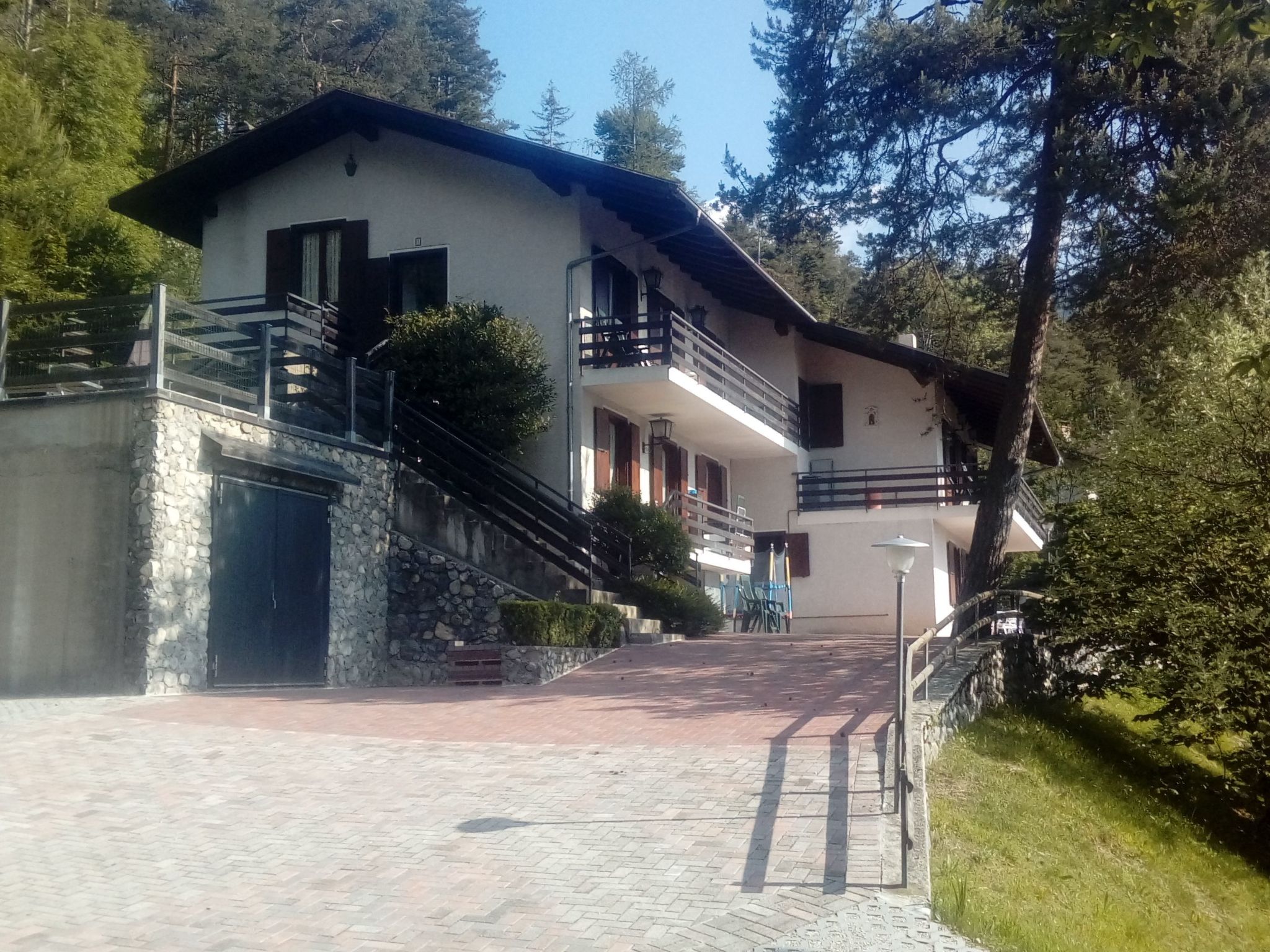 Wohnung im ersten Stock mit schönem Seeblick-Binnen