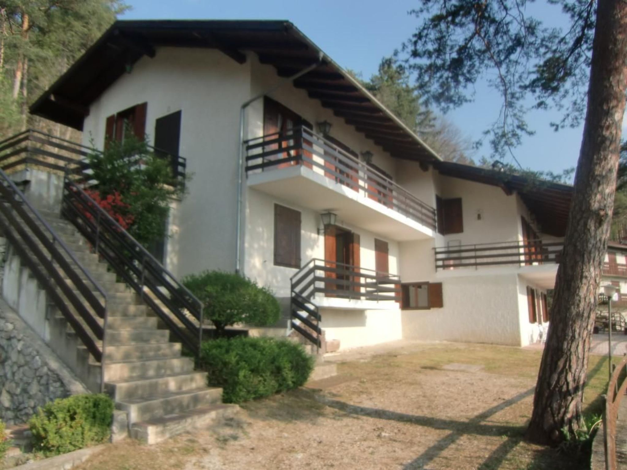 Wohnung im ersten Stock mit schönem Seeblick-Binnen