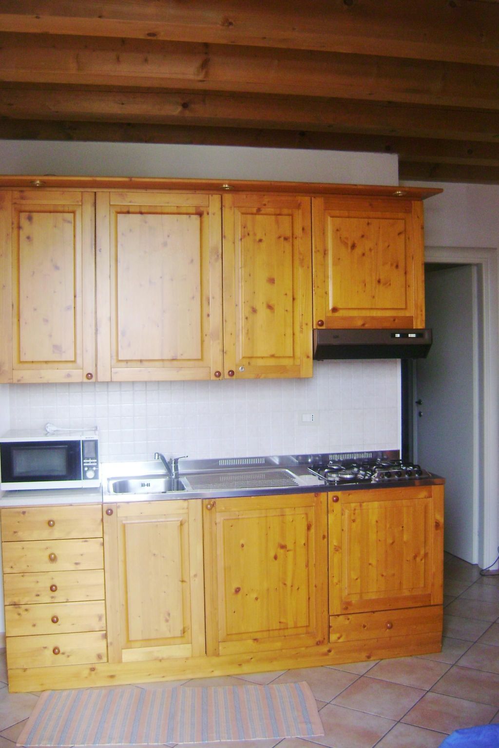 Die Wohnung befindet sich im Erdgeschoss