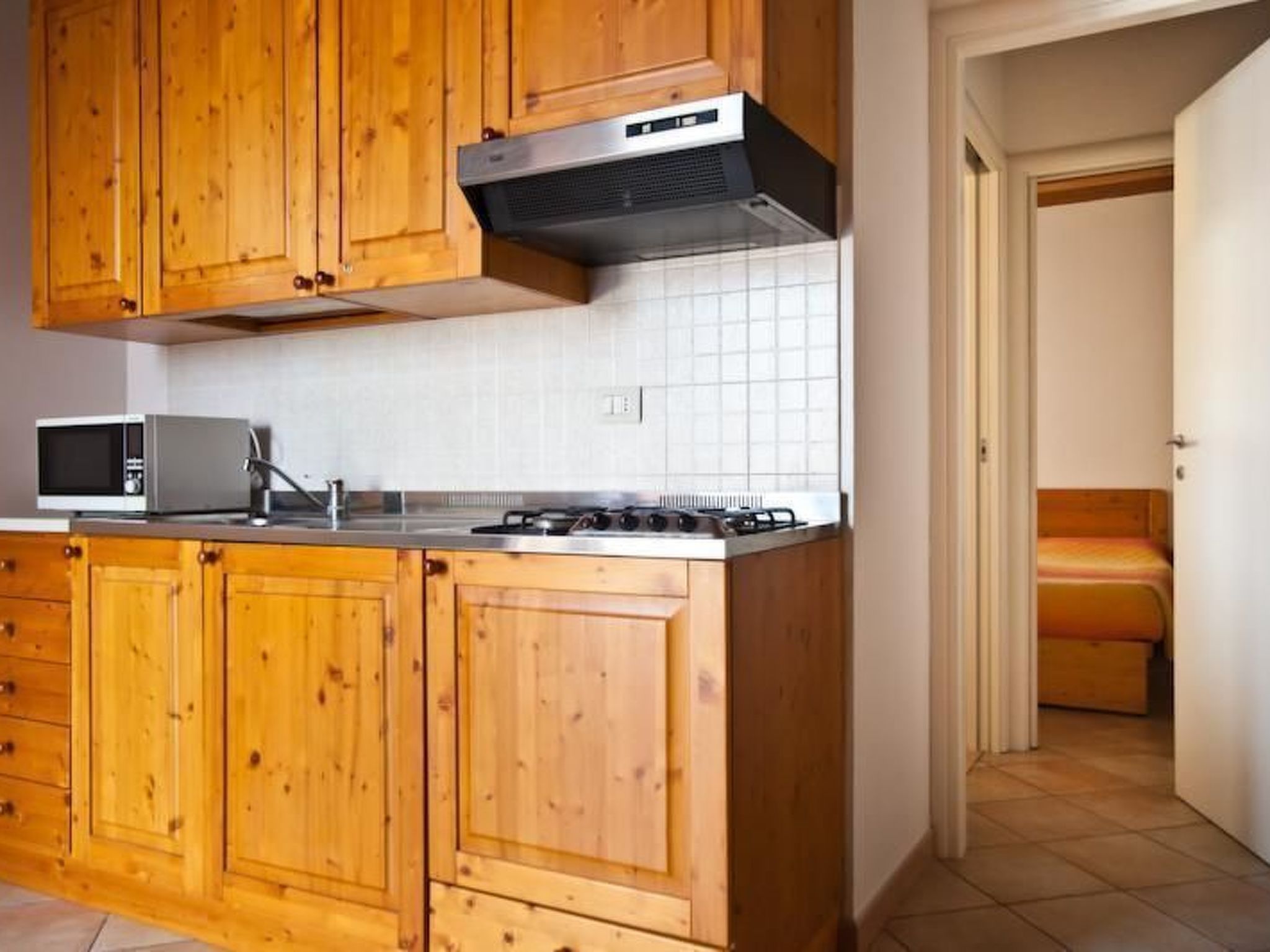 Die Wohnung befindet sich im Erdgeschoss