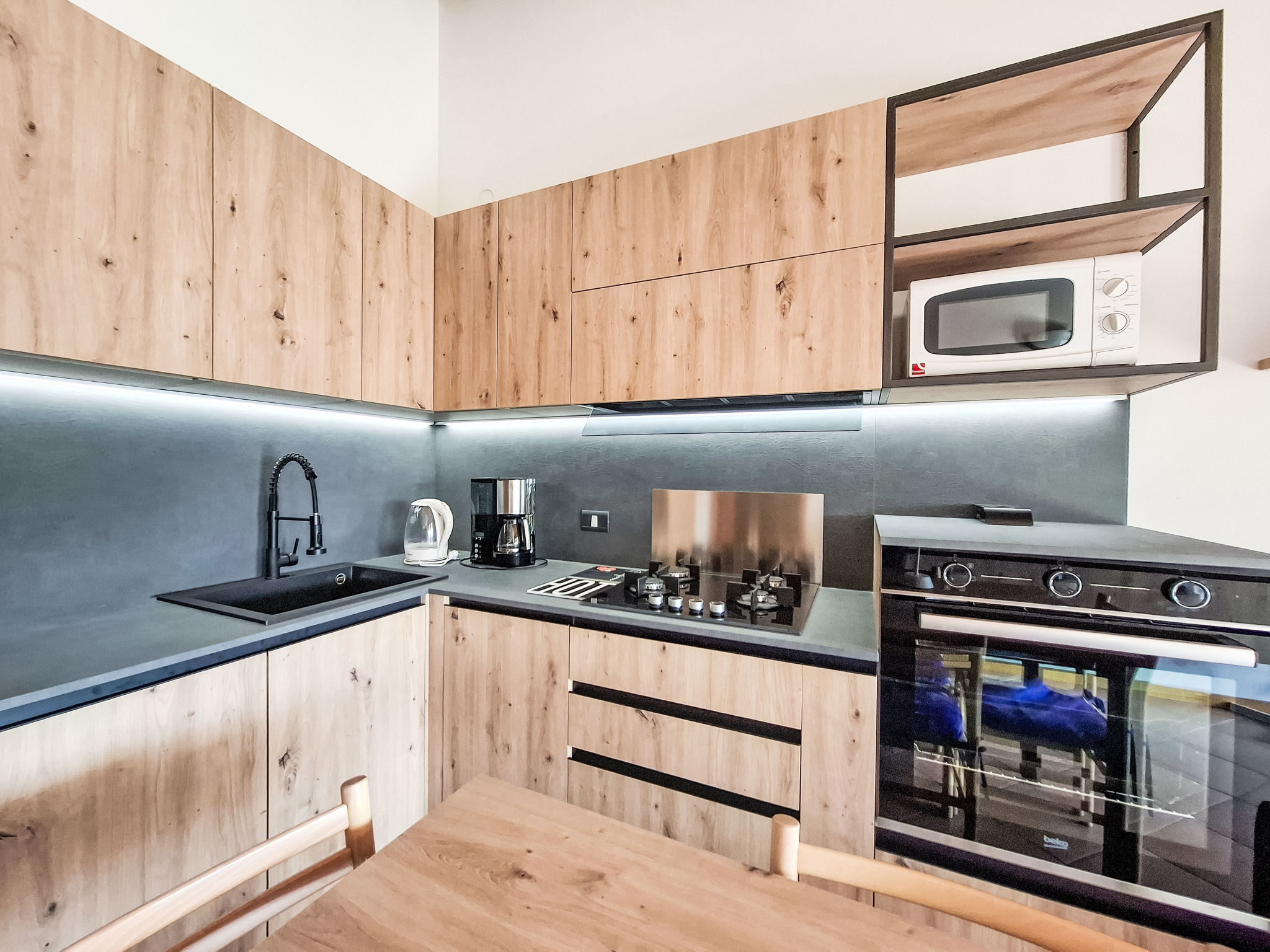 Appartement FeWo C-36 – Cuisine et coin repas, photo 19 sur 51