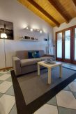 Sfeervol appartement Dina in Colà met zwembad, vlakbij het Gardameer - thumbnail 1