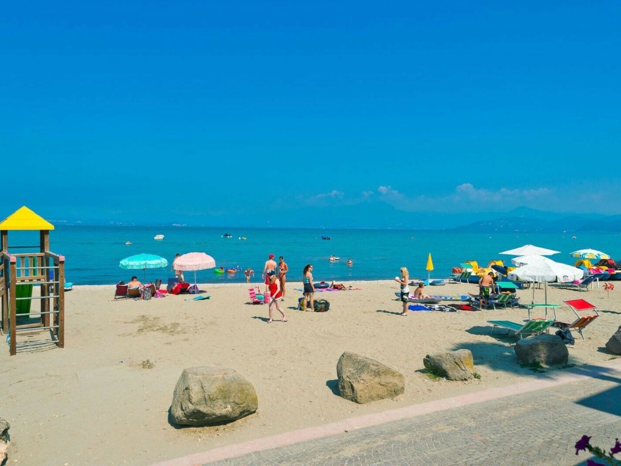 APART DINA LAZISE-Binnen