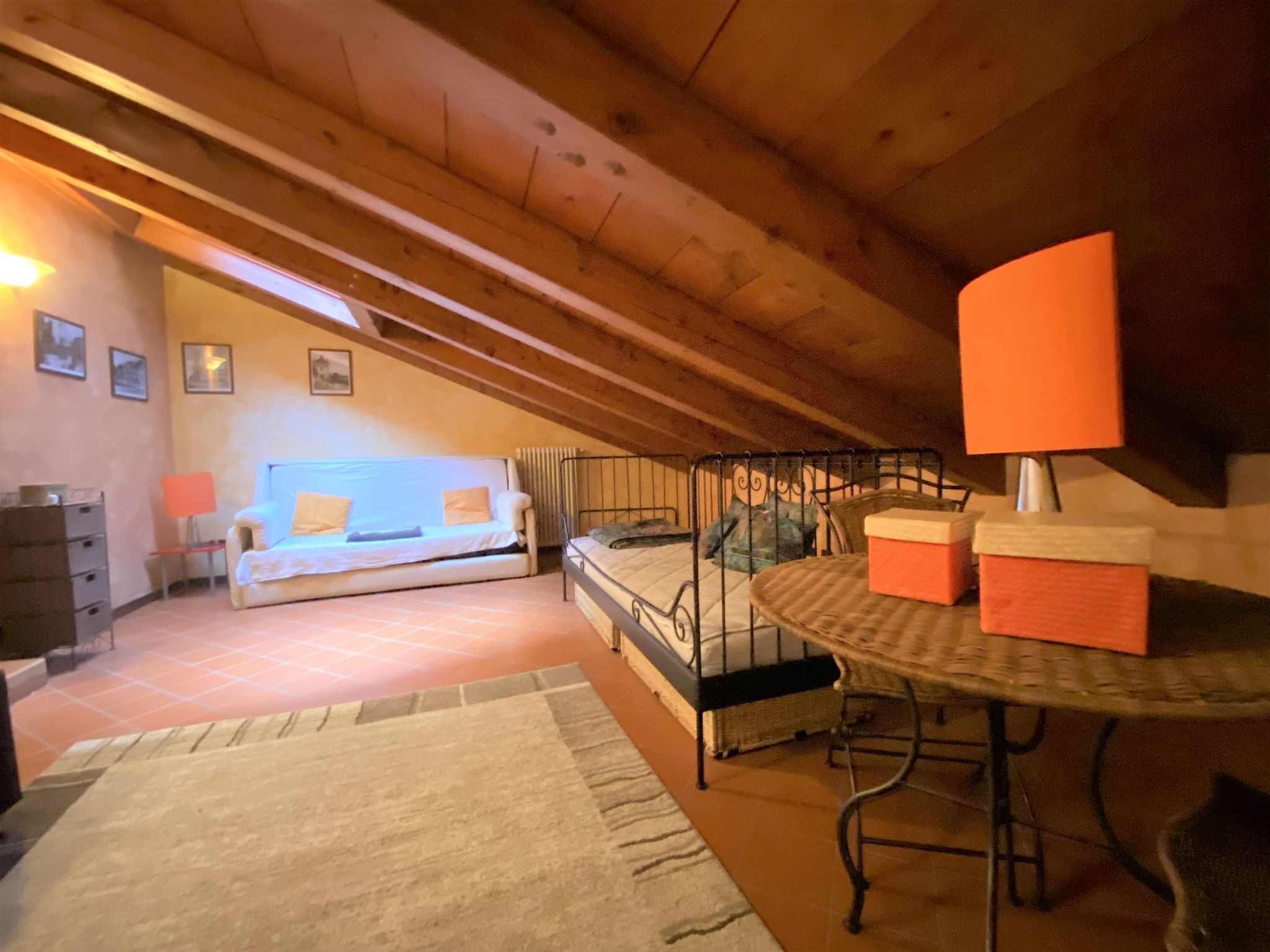 P-12 FEWO GARDALAND-Inside