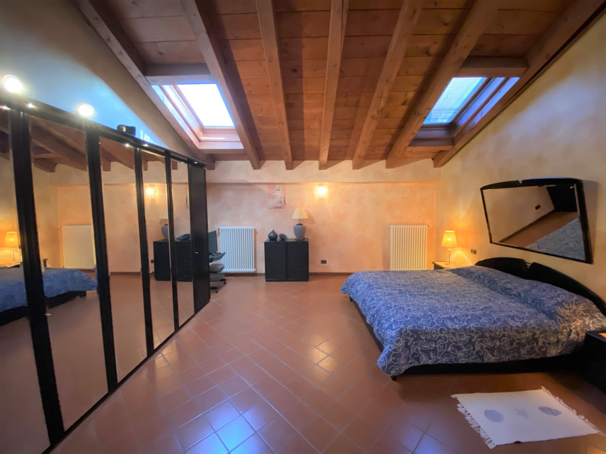 P-12 FEWO GARDALAND-Inside