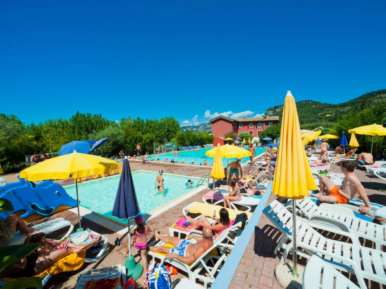 Loma-asunto Family Camping Serenella