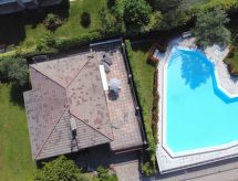 mit Seeblick und privatem Garten