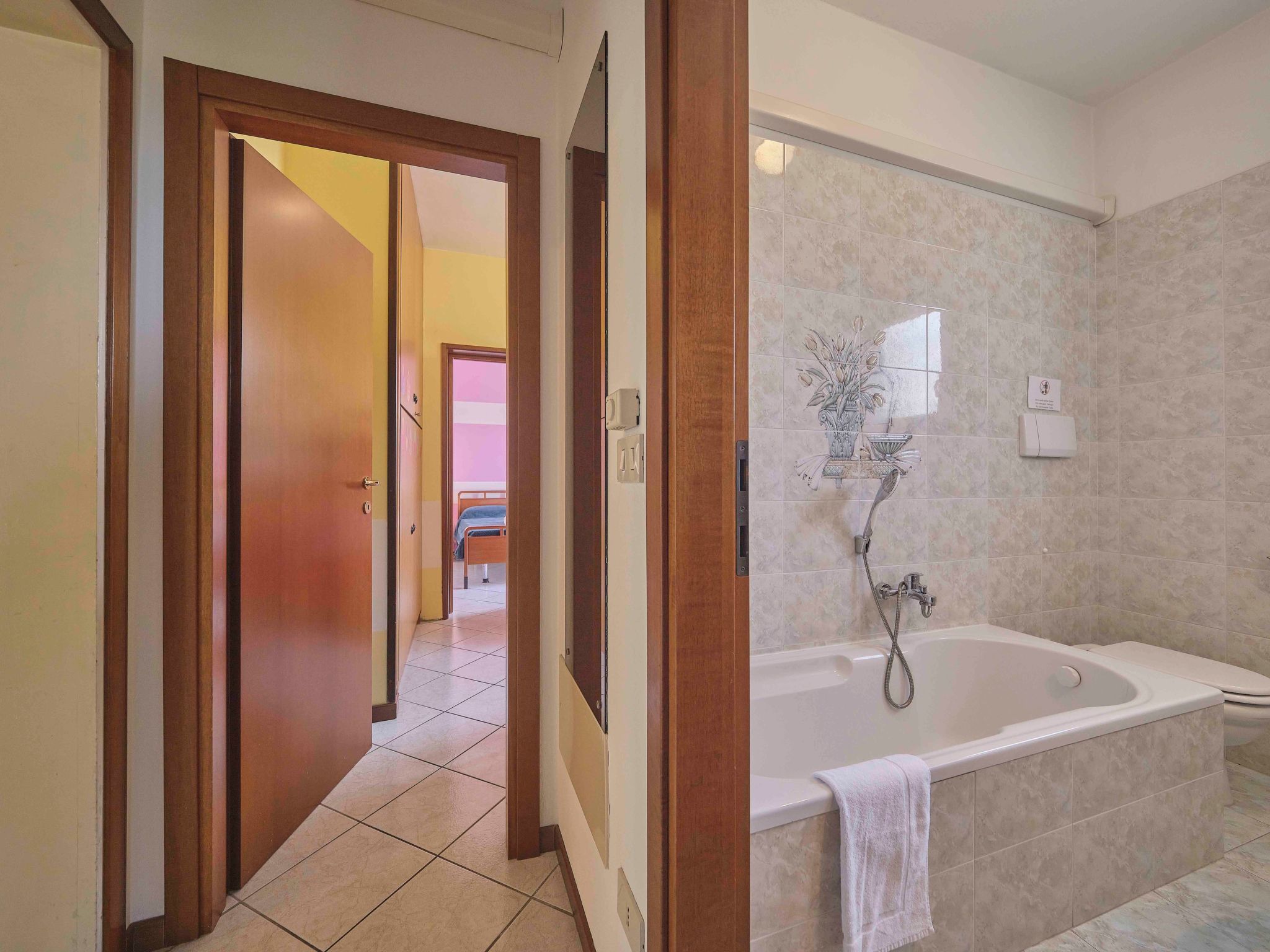 Mit Seeblick und privatem Garten-Binnen