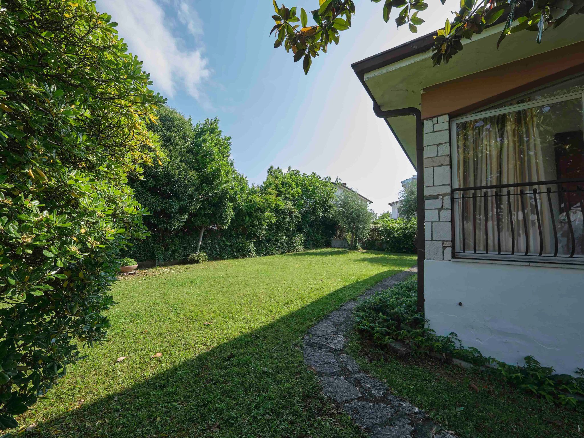 Mit Seeblick und privatem Garten-Binnen