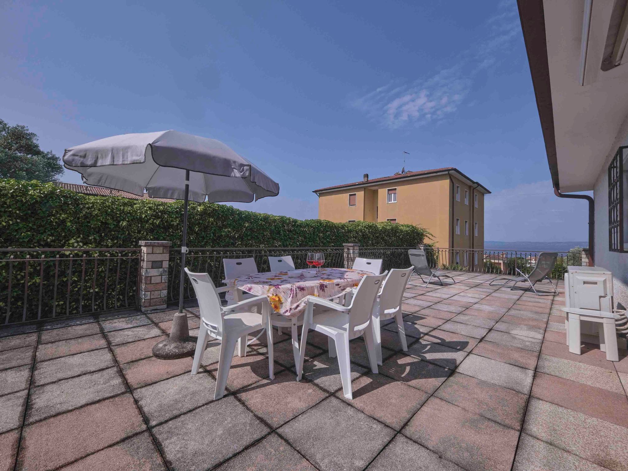 Mit Seeblick und privatem Garten-Binnen