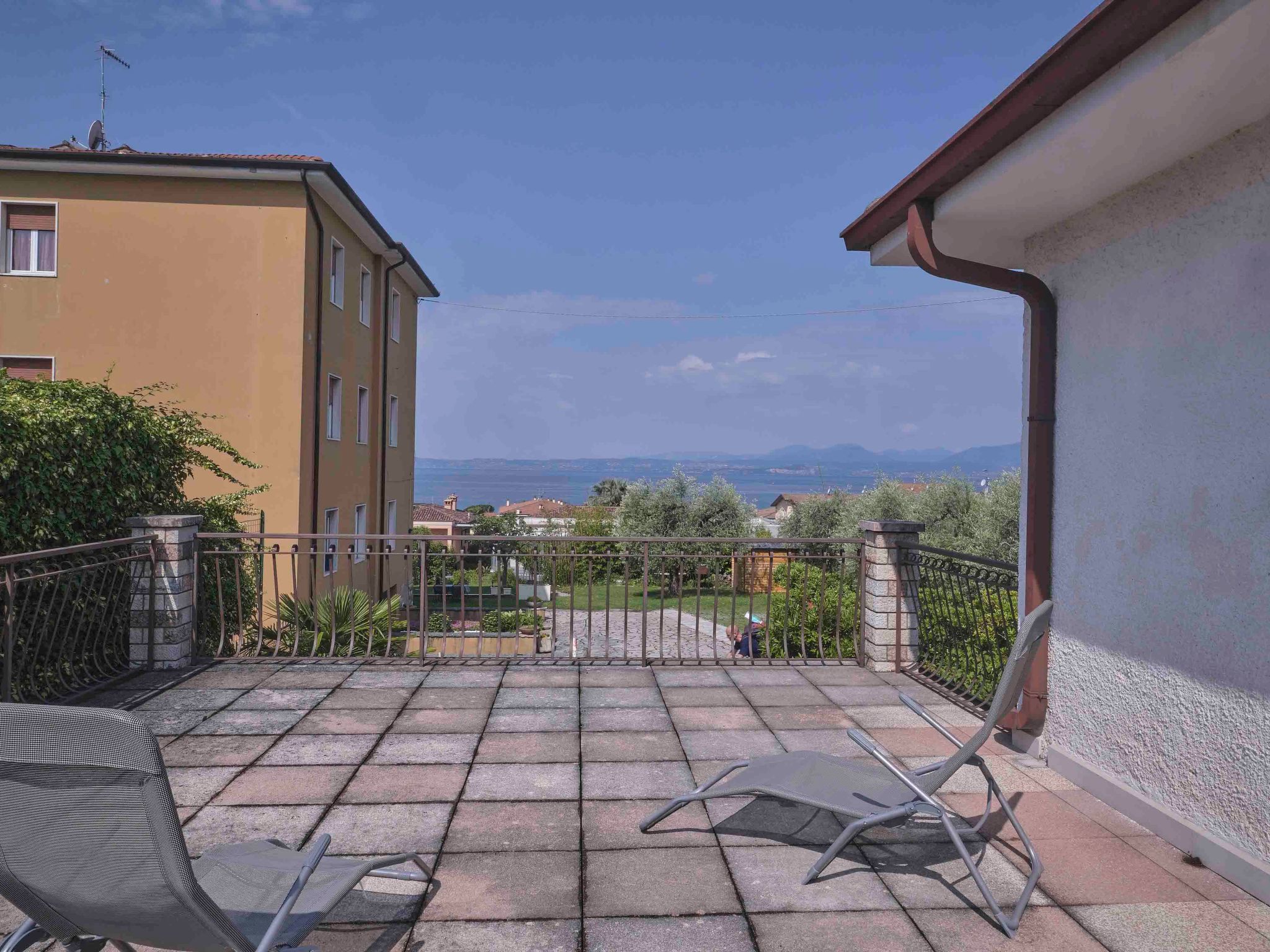 Mit Seeblick und privatem Garten-Binnen