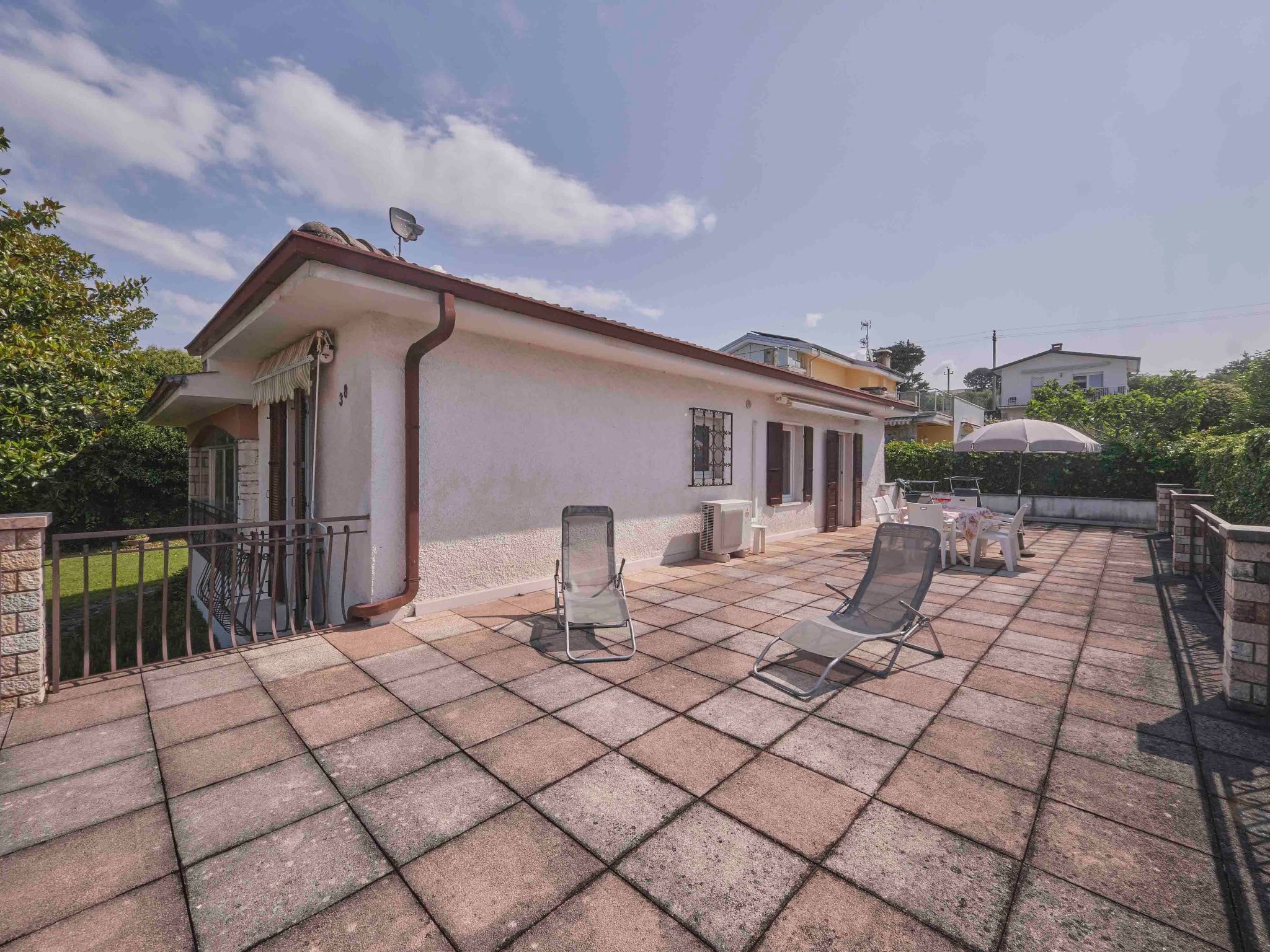 Mit Seeblick und privatem Garten-Binnen