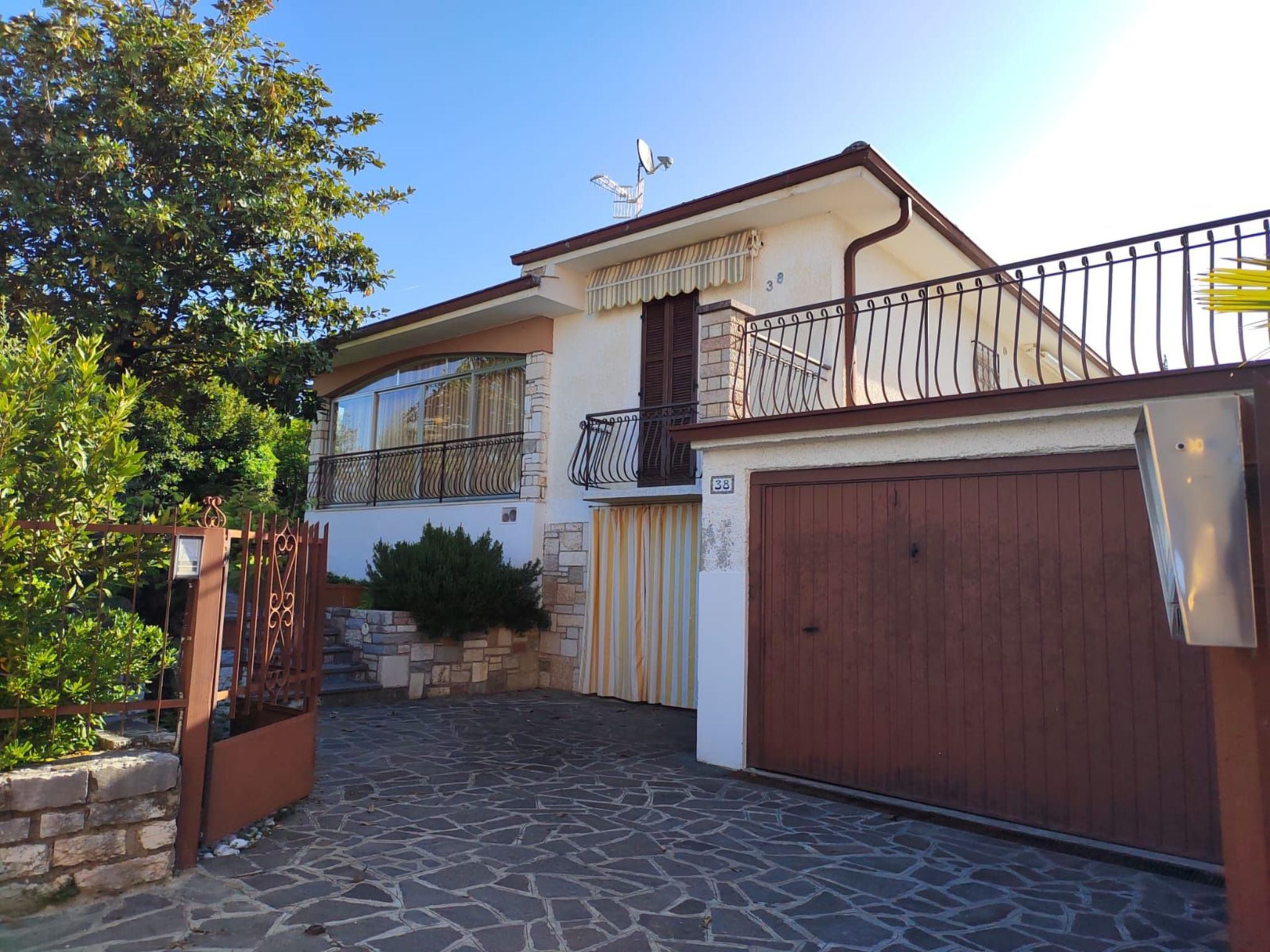 Mit Seeblick und privatem Garten-Binnen