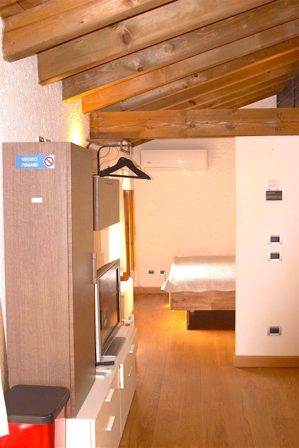 Aly d'angelo - im Turm-Binnen