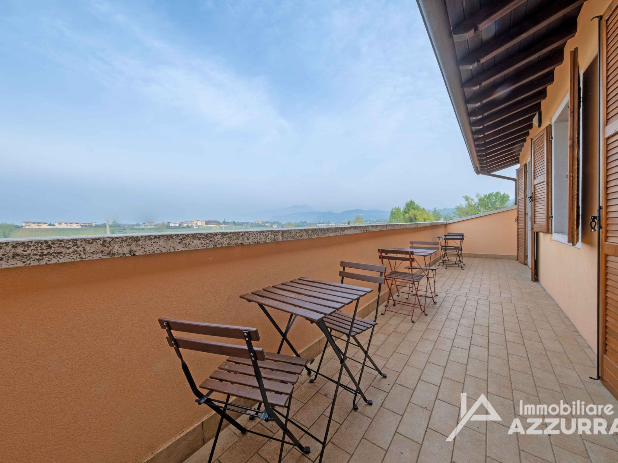 Photo of Villa i Roccoli, zwischen Olivenbäumen mit priva