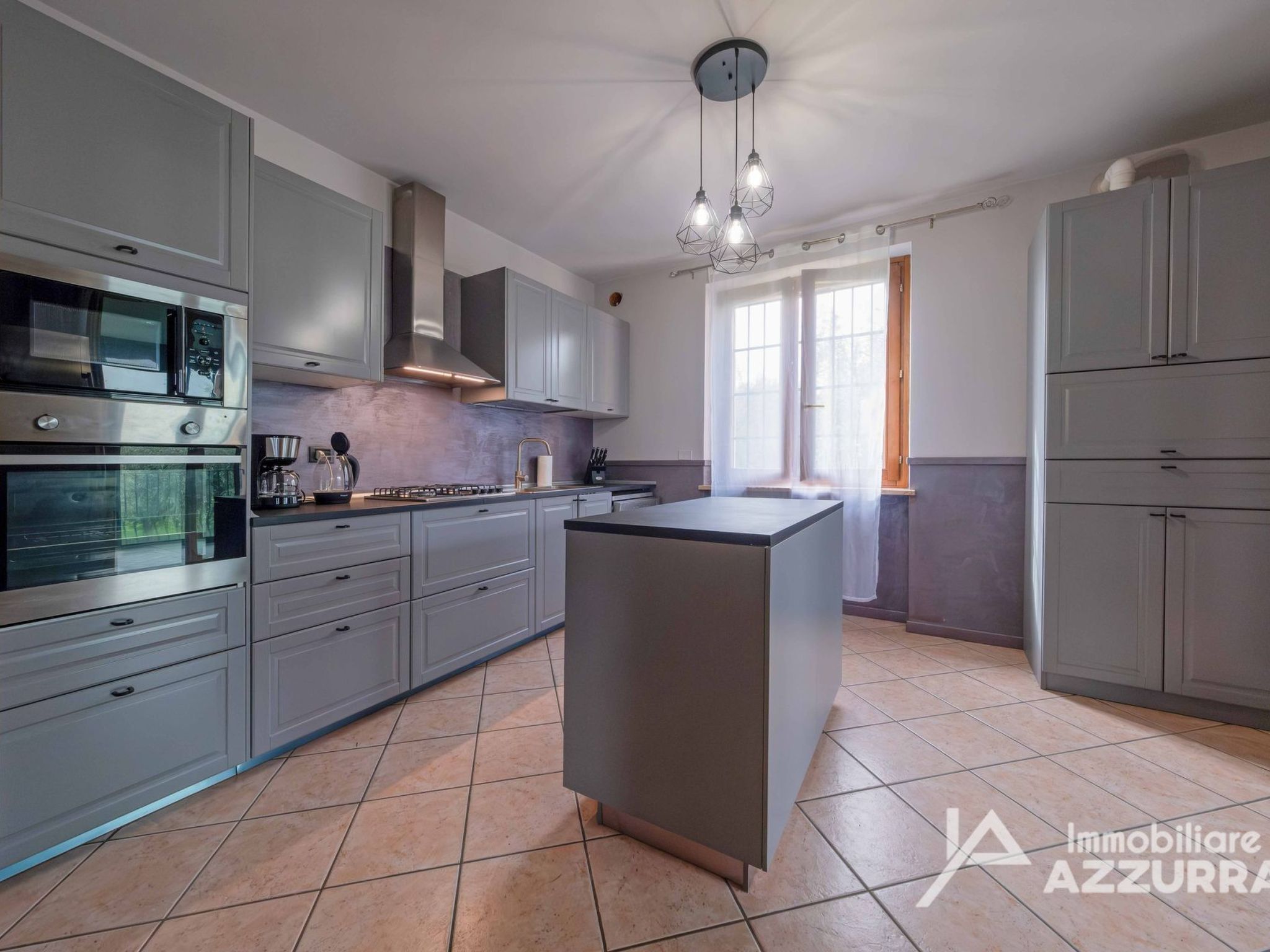 Photo of Villa i Roccoli, zwischen Olivenbäumen mit priva