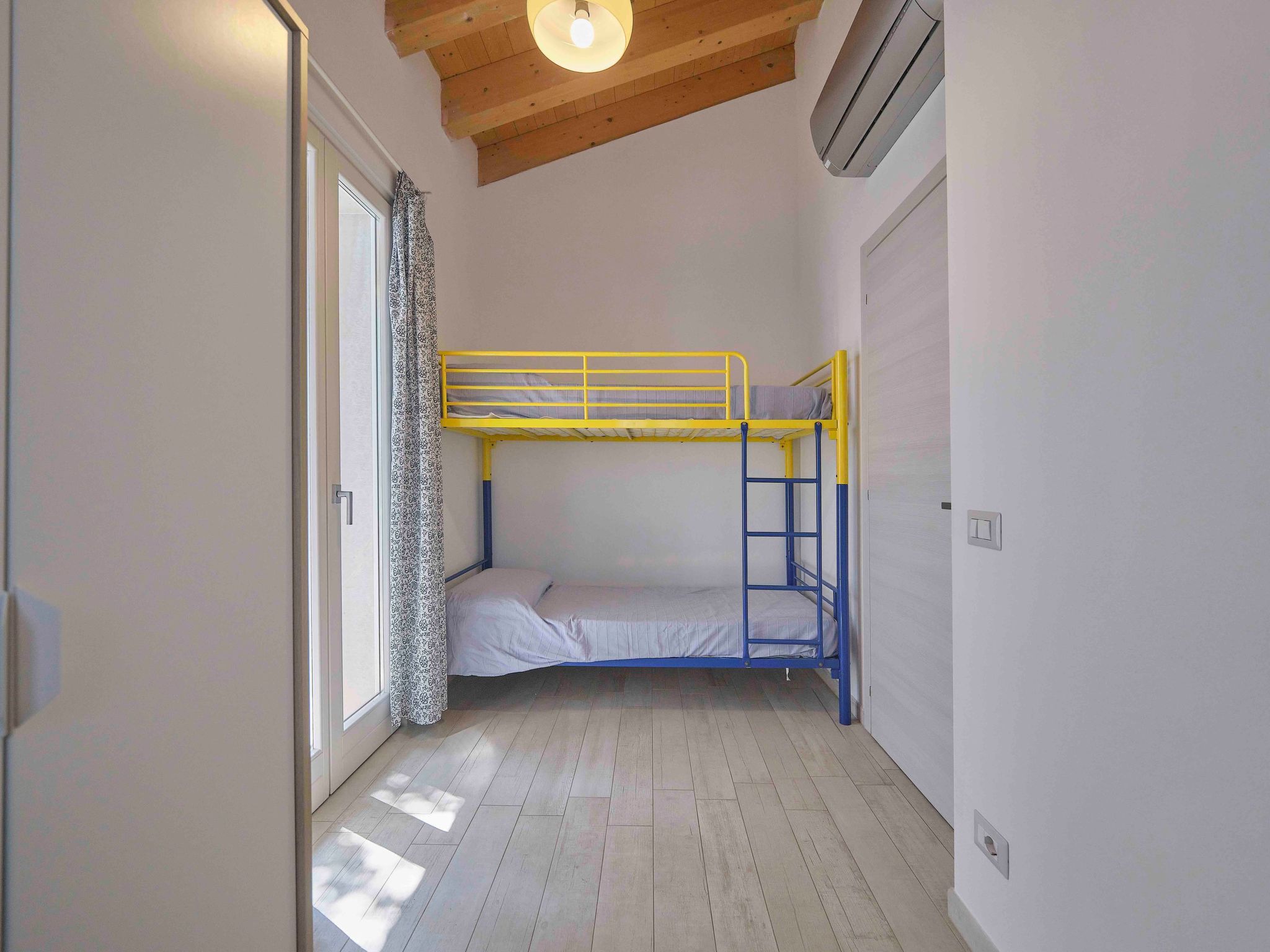 Schönes Ferienhaus Villetta Batik-Binnen