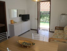 Knus appartement voor 4 bij Lazise met tuin, zwembad en uitzicht op het Gardameer - thumbnail 2