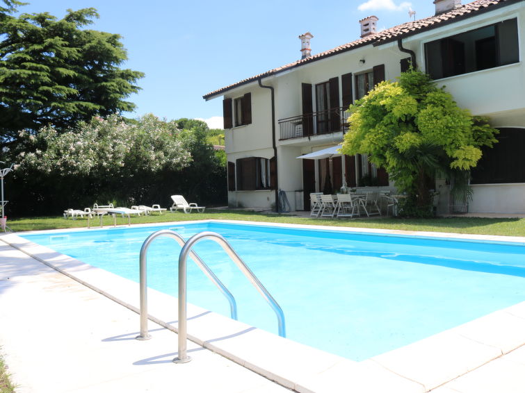 Dugale Accommodation in Lazise
