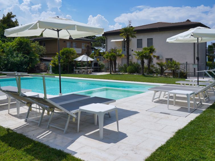 Lazise accommodation villas for rent in Lazise apartments to rent in Lazise holiday homes to rent in Lazise